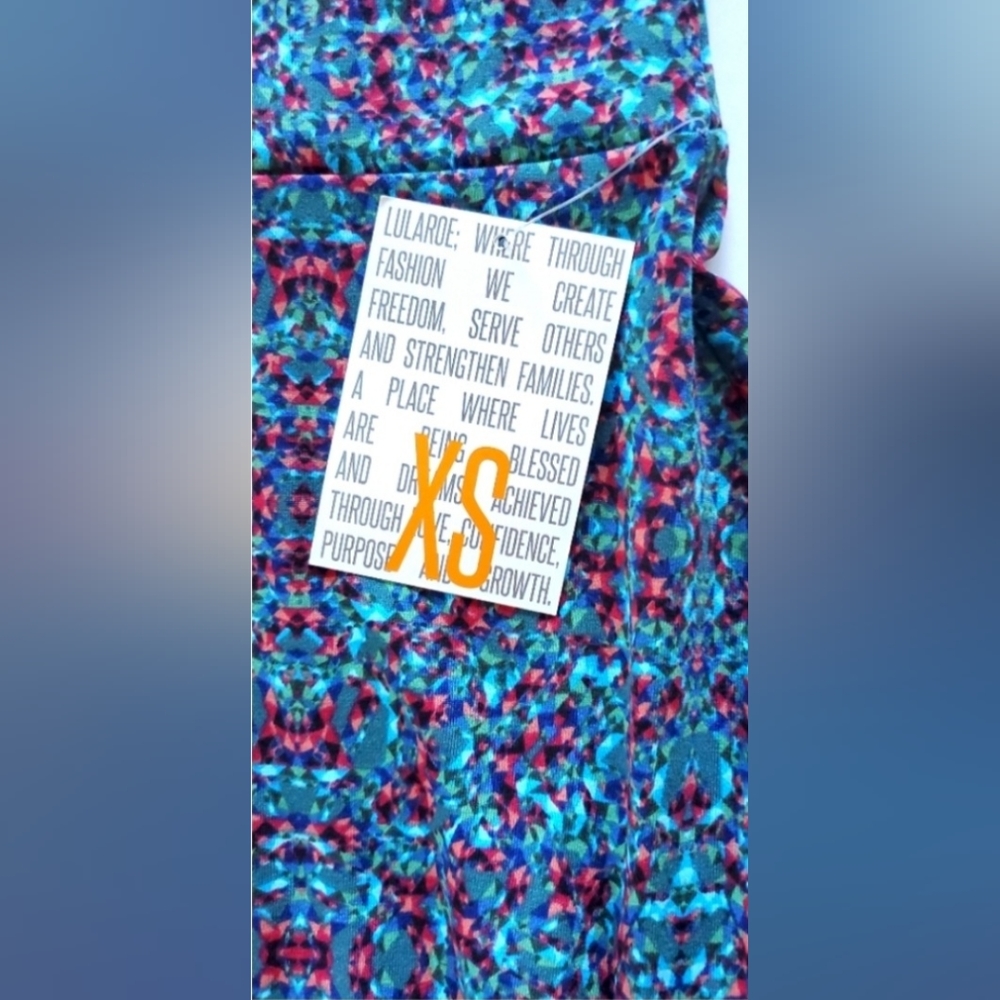 LuLaRoe Azure circle skirt. sz XS. Blue Multi floral. NWT.